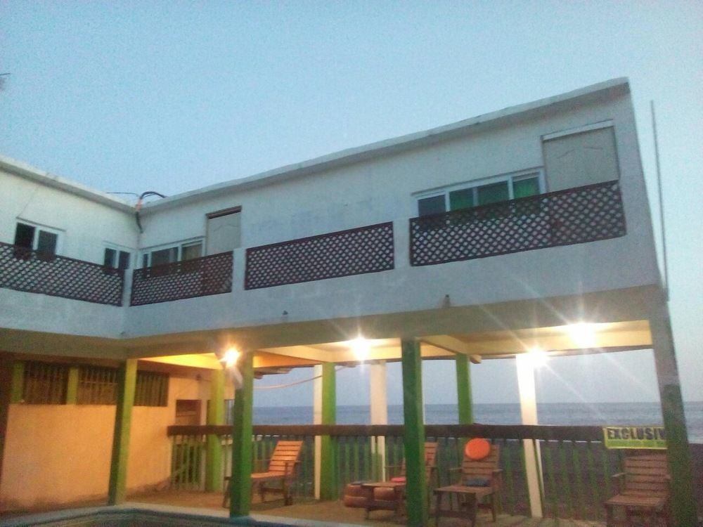 Tortugas Place Hotel Y Bungalos Monterrico Extérieur photo