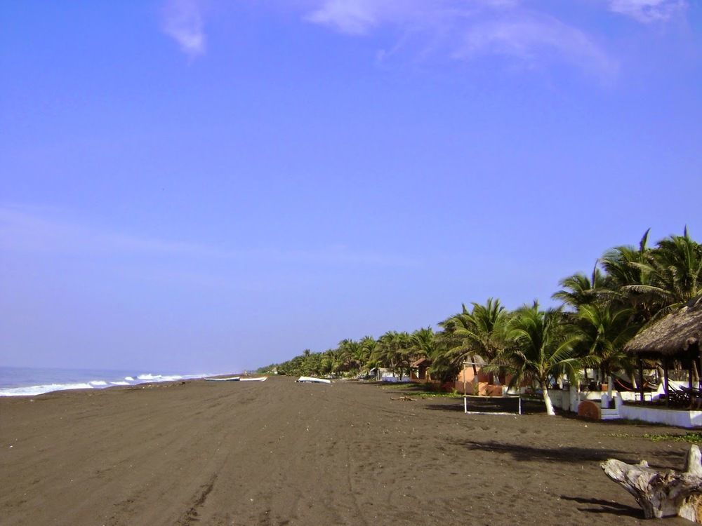 Tortugas Place Hotel Y Bungalos Monterrico Extérieur photo
